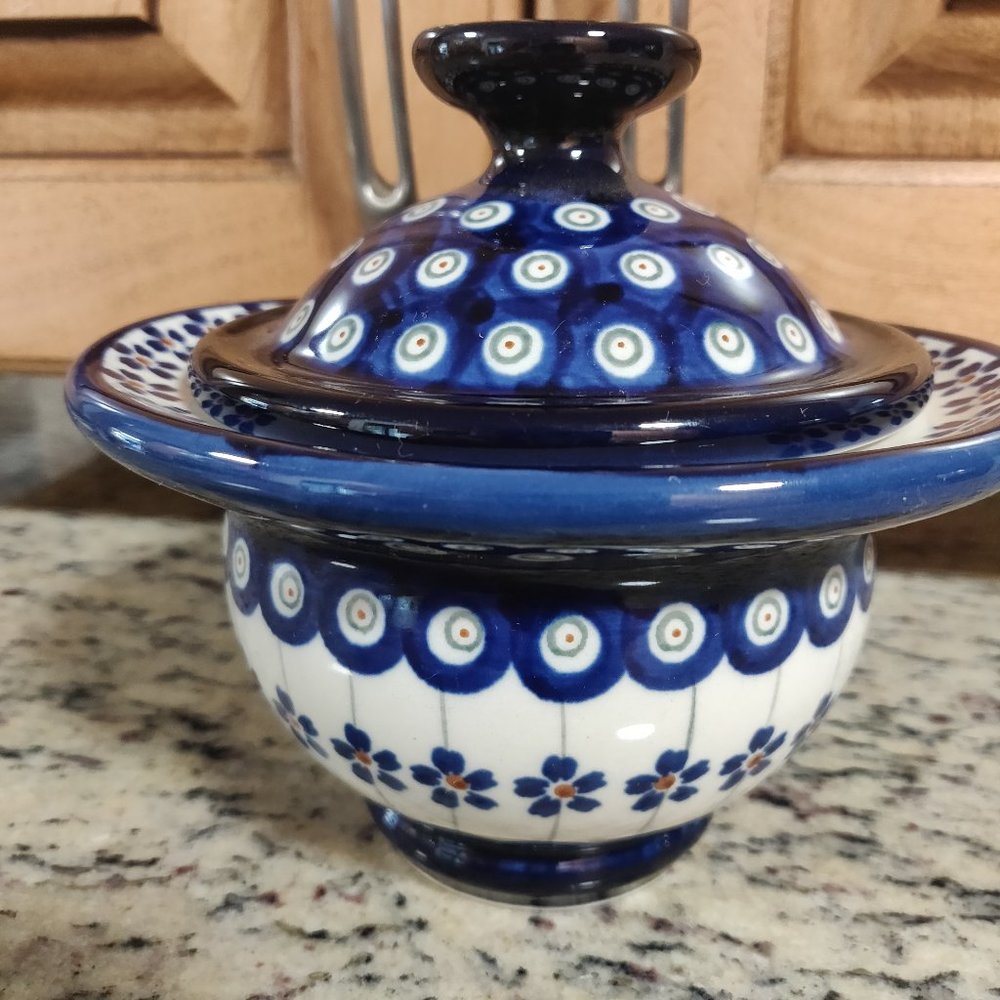 Flowering Peacock 6" Jar With Lid